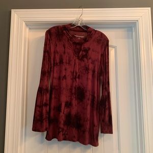 Soft Surroundings Keyhole Top